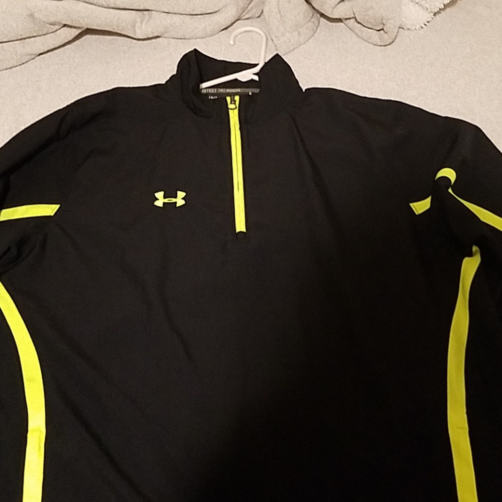 Under Armour 1/4 zip (quarter zip)